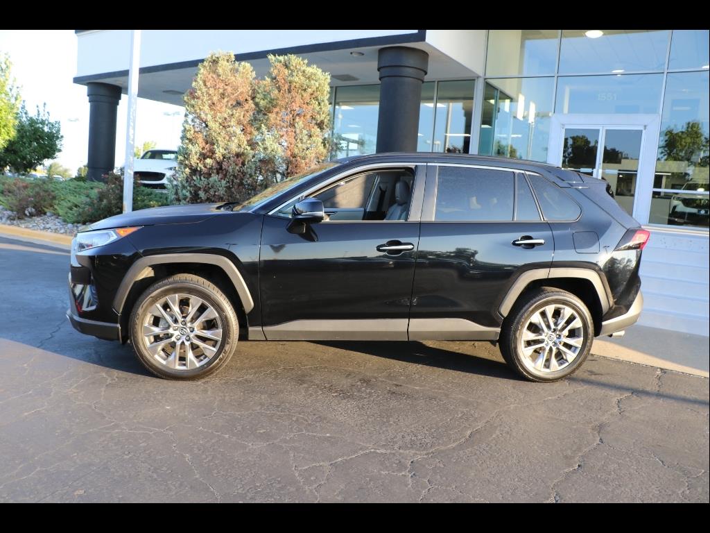 Used 2020 Toyota RAV4 Limited with VIN 2T3N1RFV5LW100671 for sale in Kansas City