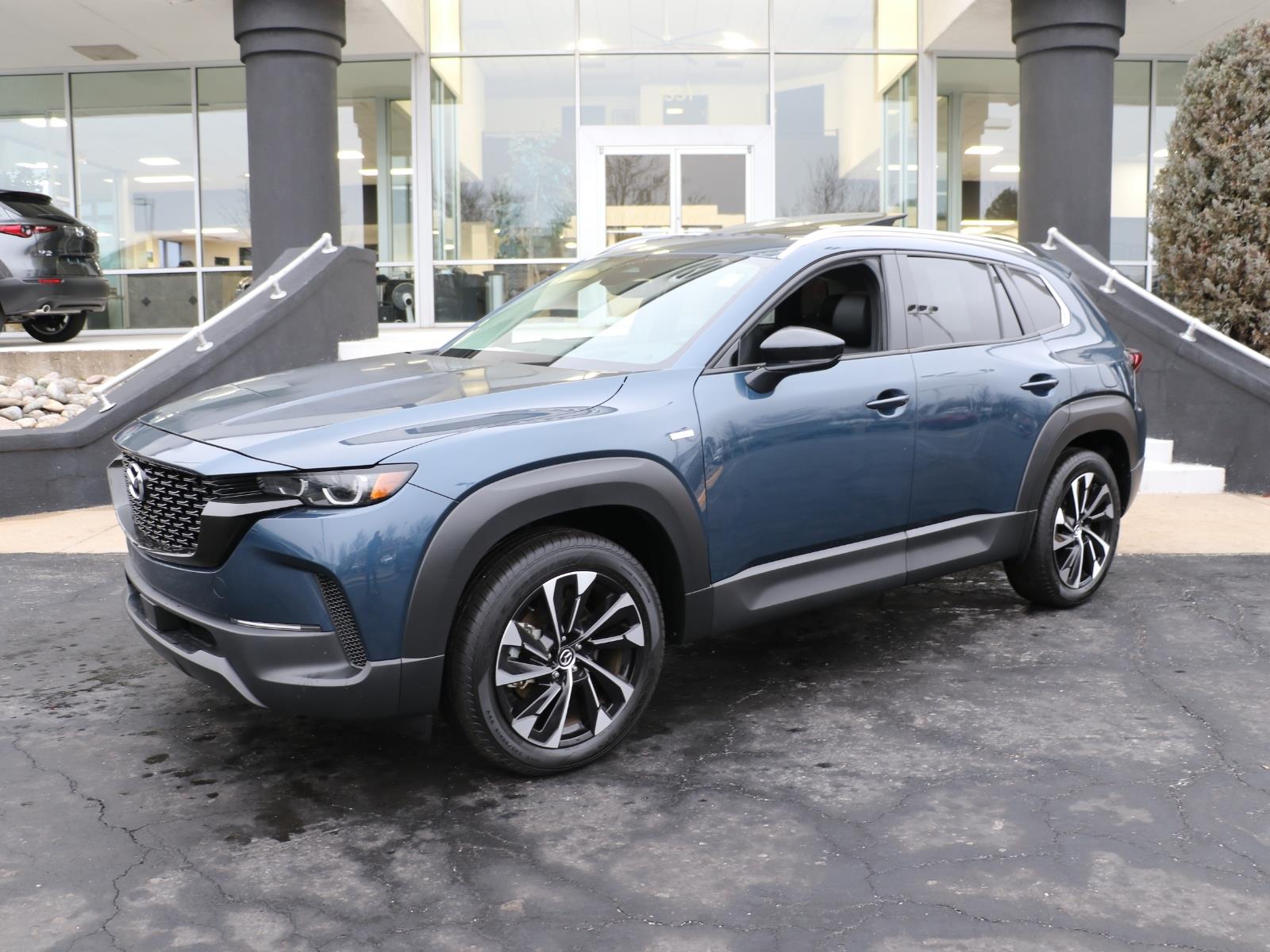 2025 Mazda CX-50 Premium Plus