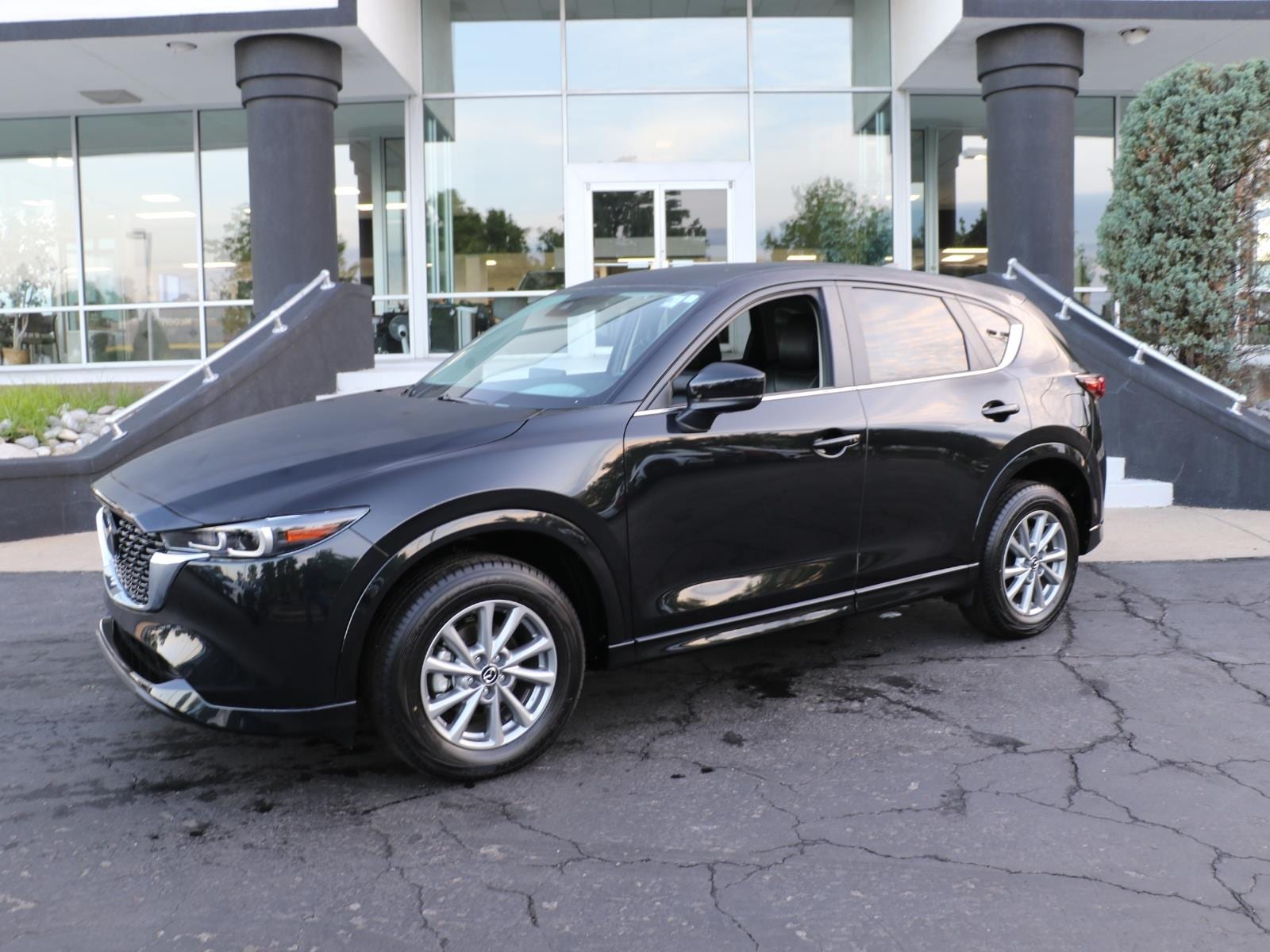 2025 Mazda CX-5 S Select Package Auto AWD's photo