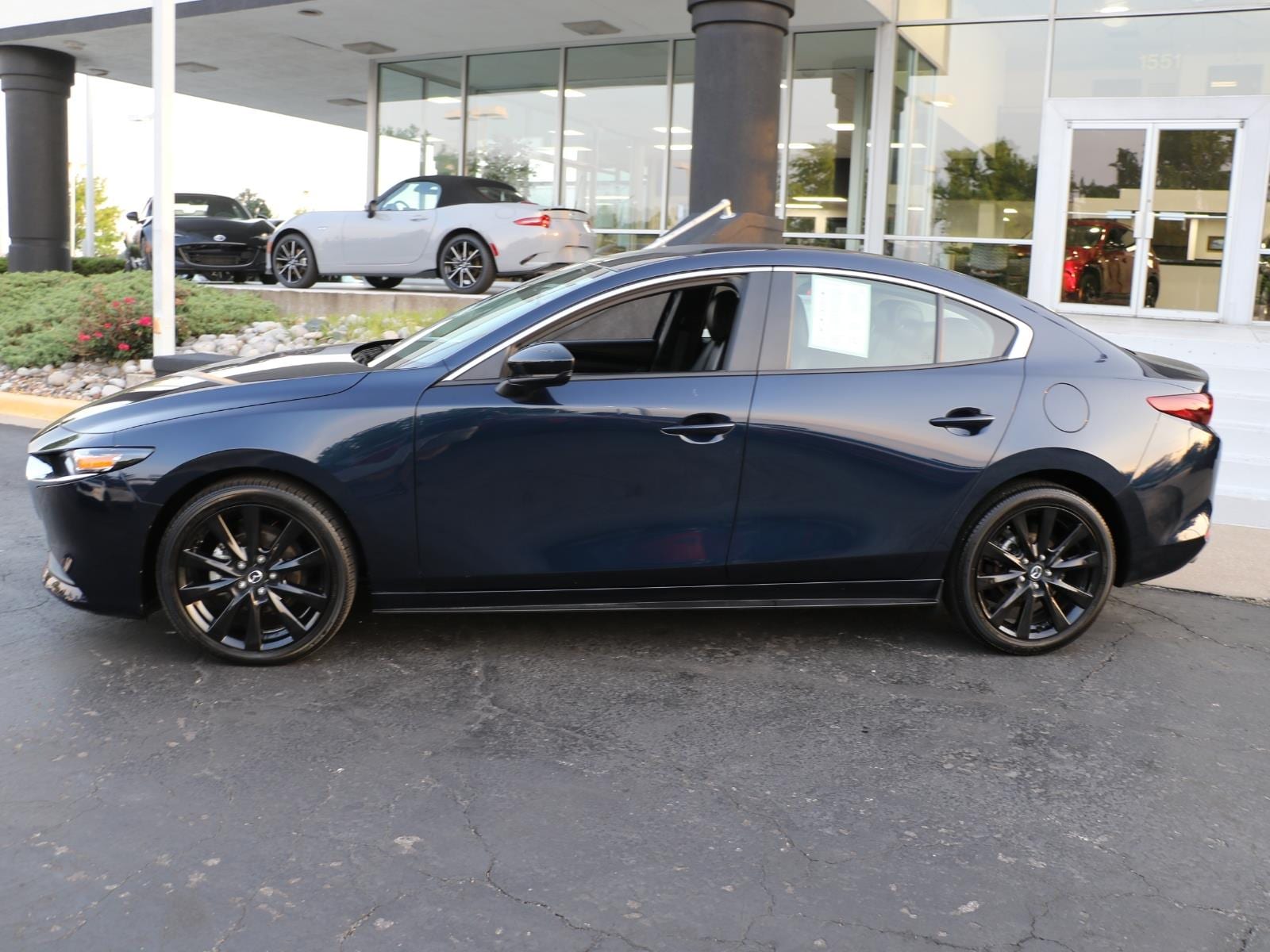 Used 2024 Mazda Mazda3 Select Sport with VIN 3MZBPABM8RM435642 for sale in Kansas City