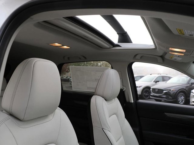 2025 Mazda CX-5 S Preferred package - Photo 7