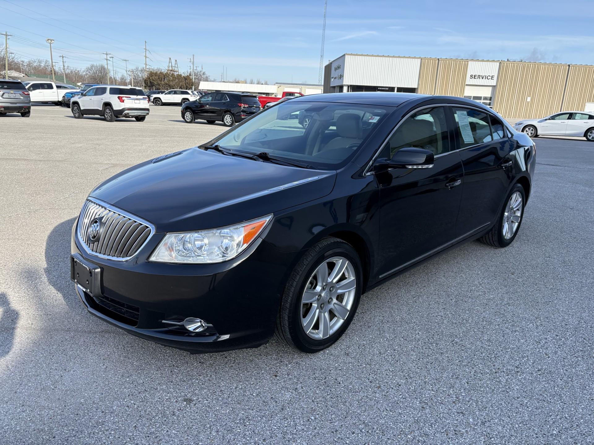 Used 2013 Buick LaCrosse Leather with VIN 1G4GC5E37DF120219 for sale in Geneseo, IL