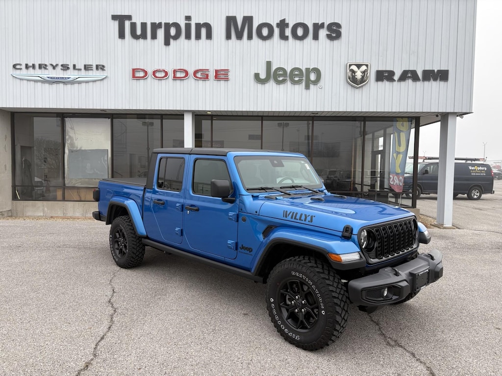 Used 2025 Jeep Gladiator Willys Crew Cab Pickup