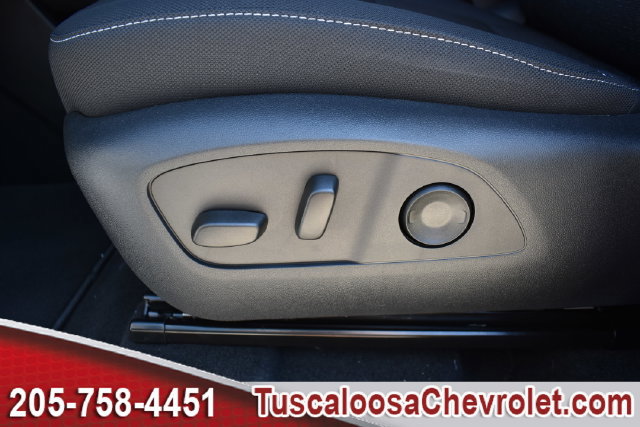 2027 Chevrolet Traverse LT - Photo 17