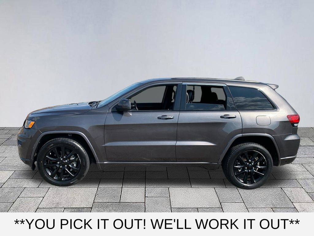 Used 2021 Jeep Grand Cherokee Laredo SUV