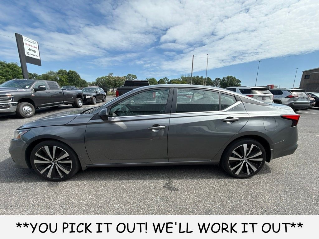 Used 2022 Nissan Altima 2.5 SR Sedan