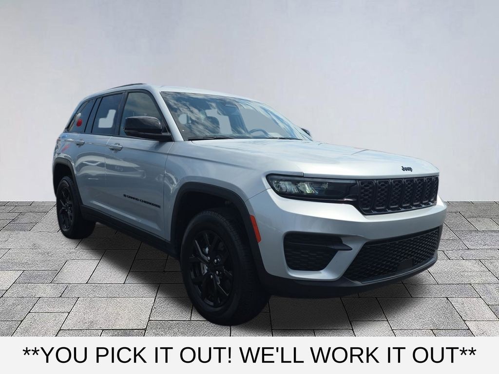 Used 2024 Jeep Grand Cherokee Laredo SUV