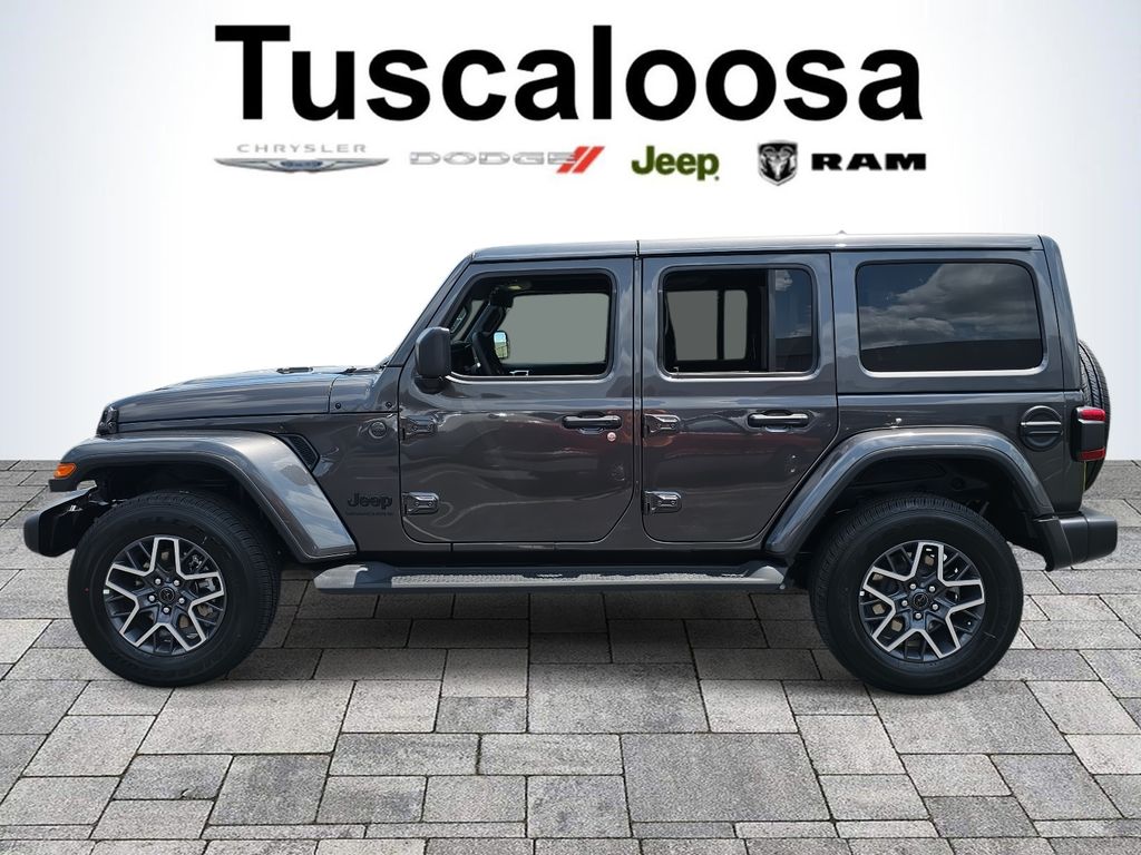 2025 Jeep Wrangler Sahara photo 4