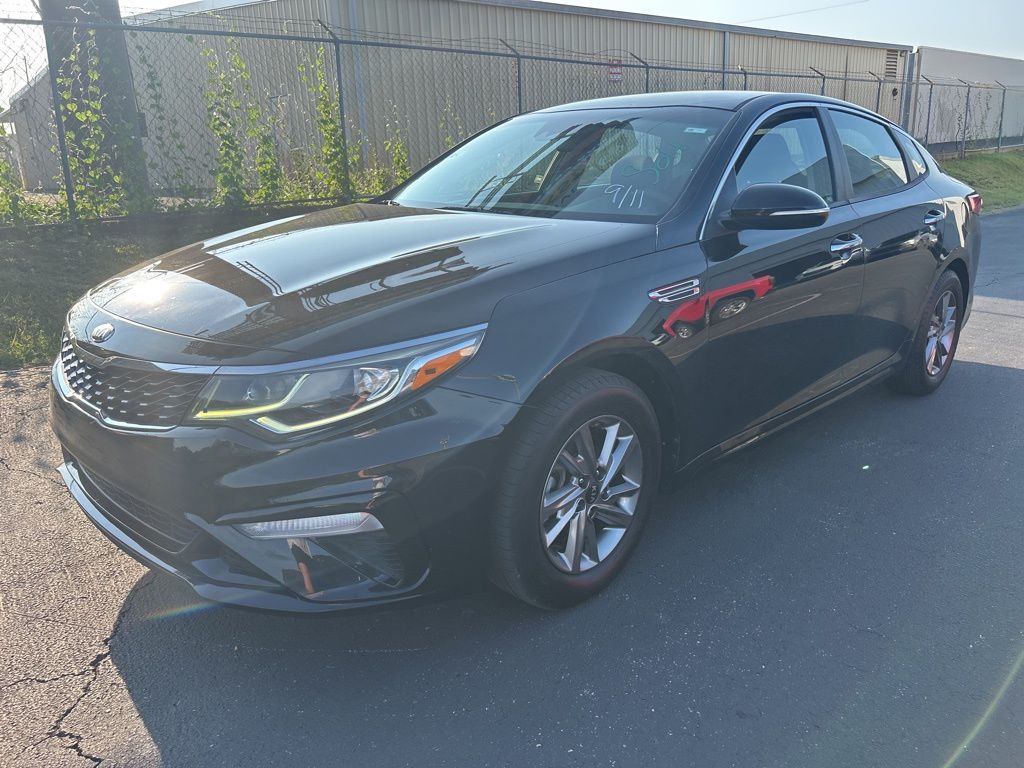 2019 Kia Optima LX photo 3