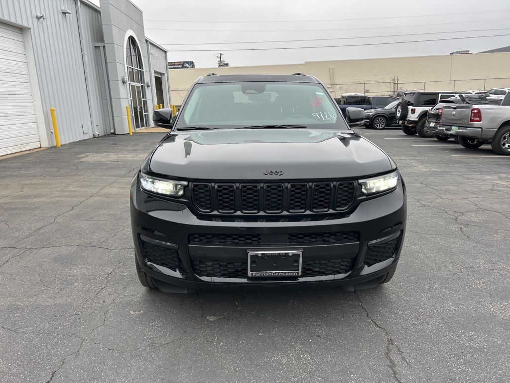 2024 Jeep Grand Cherokee Limited photo 2