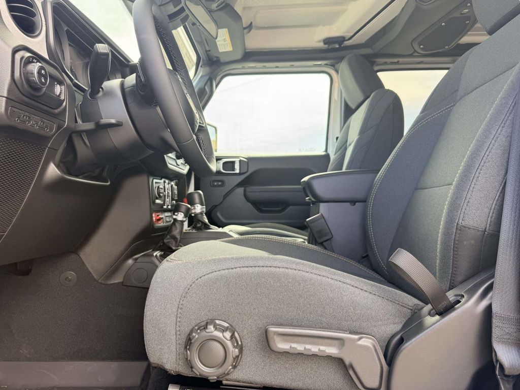 2026 Jeep Gladiator Willys - Photo 22