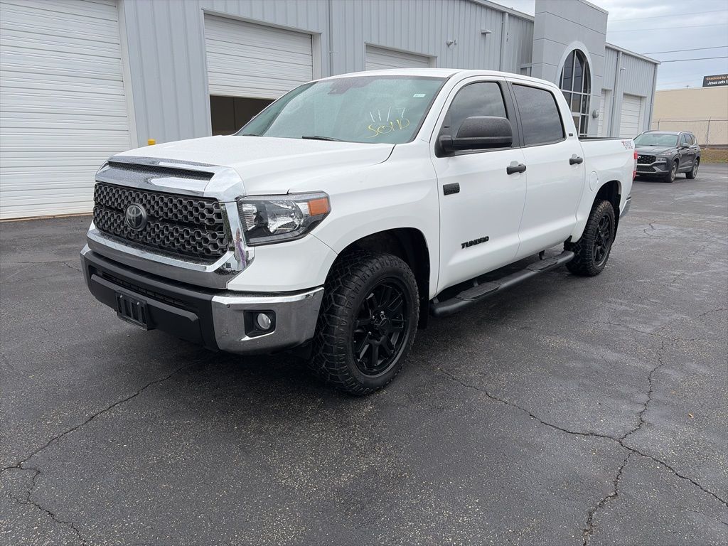 2020 Toyota Tundra SR5 CrewMax photo 3