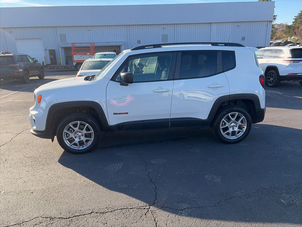 2022 Jeep Renegade Sport photo 4