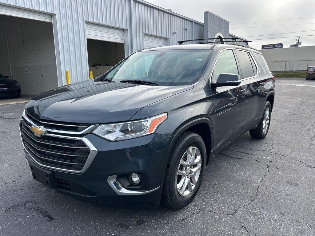 2019 Chevrolet Traverse Cloth 1LT photo 2