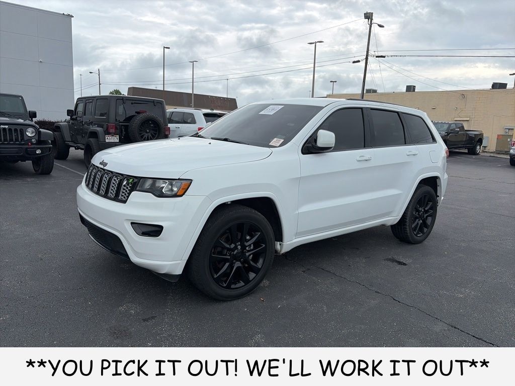 Used 2019 Jeep Grand Cherokee Laredo SUV
