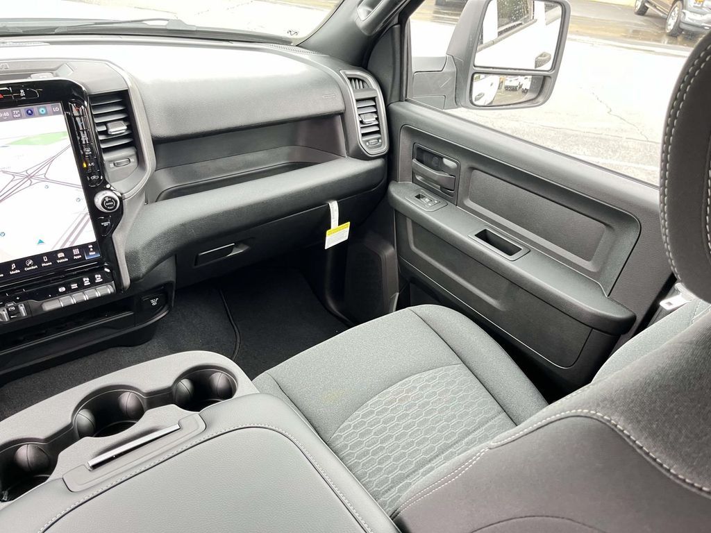 2026 RAM 3500 Tradesman - Photo 27