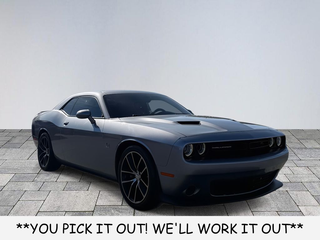 2016 Dodge Challenger Scat Pack's photo