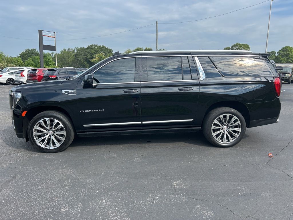 2021 Gmc Yukon XL Denali photo 3