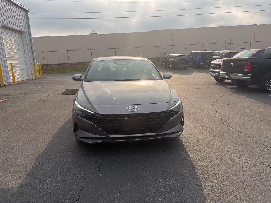 Used 2023 Hyundai Elantra SEL Sedan