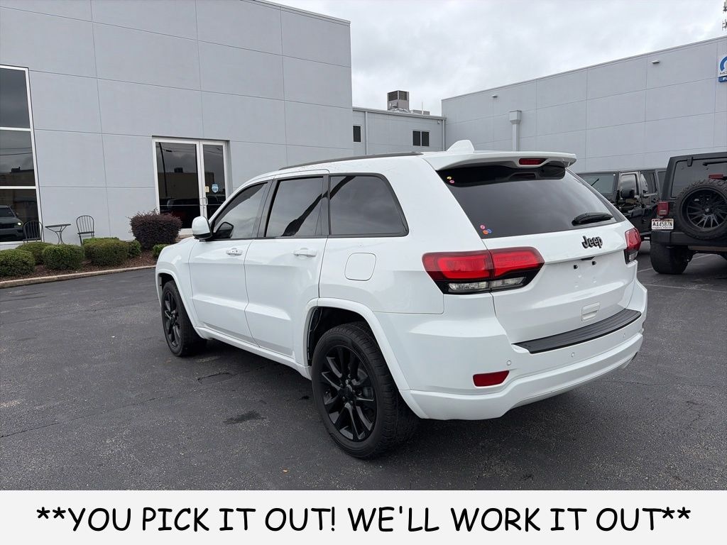 Used 2019 Jeep Grand Cherokee Laredo SUV