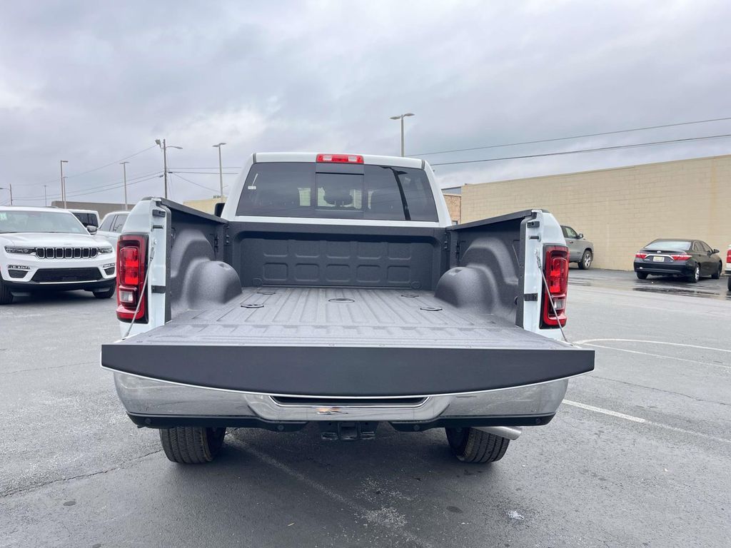 2026 RAM 2500 Tradesman - Photo 9