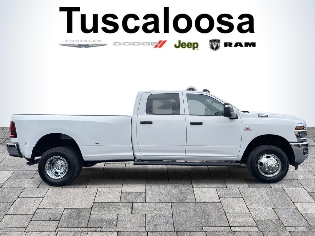 2026 RAM 3500 Tradesman - Photo 8