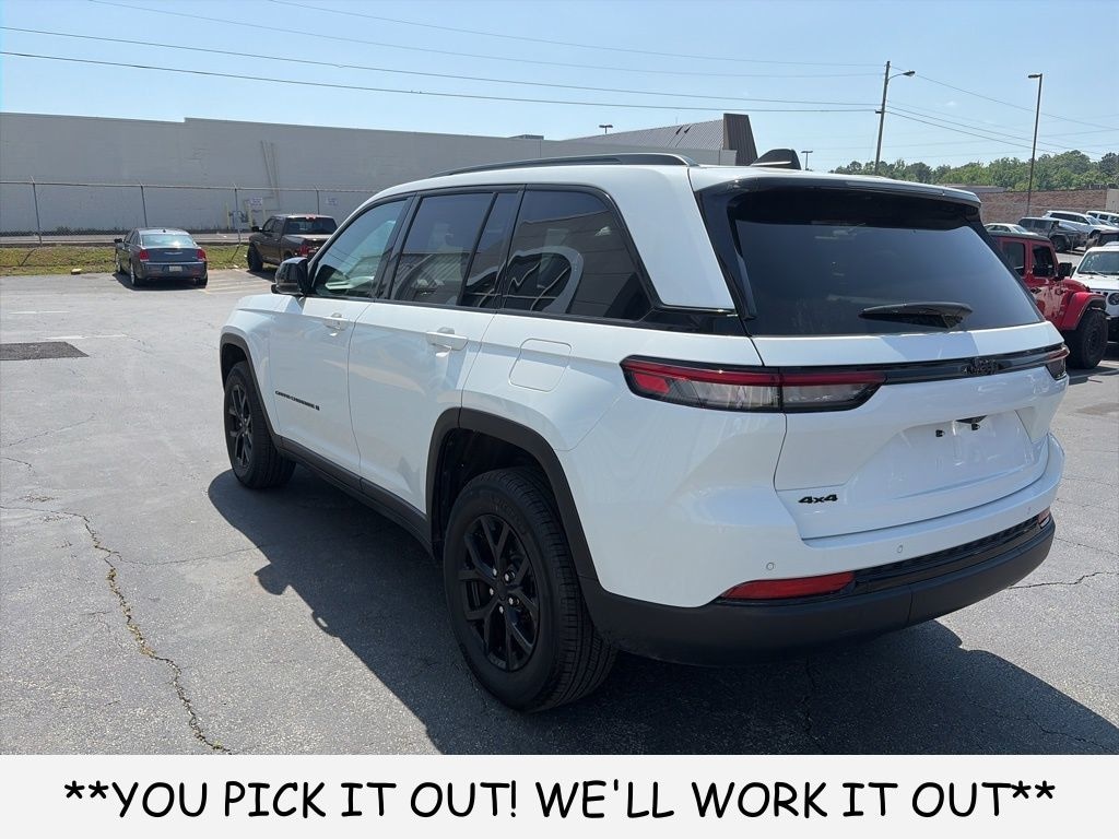 Used 2025 Jeep Grand Cherokee Laredo SUV