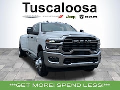 2026 Ram 3500 TRADESMAN CREW CAB 4X4 8' BOX Pickup