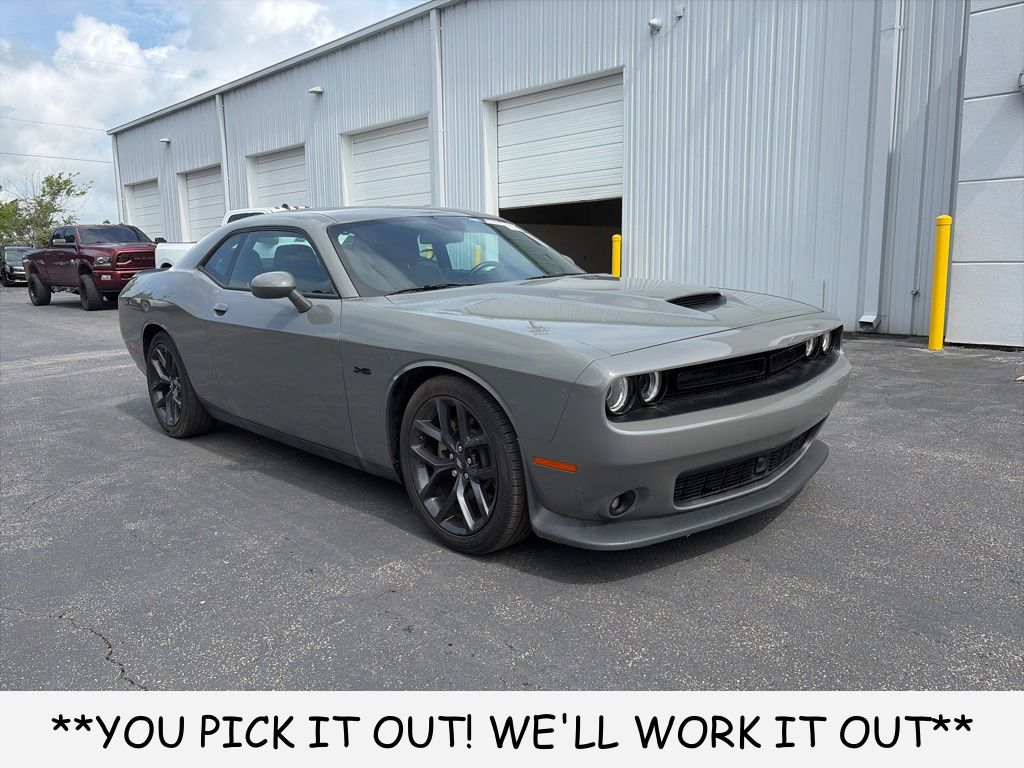 2023 Dodge Challenger R/T's photo