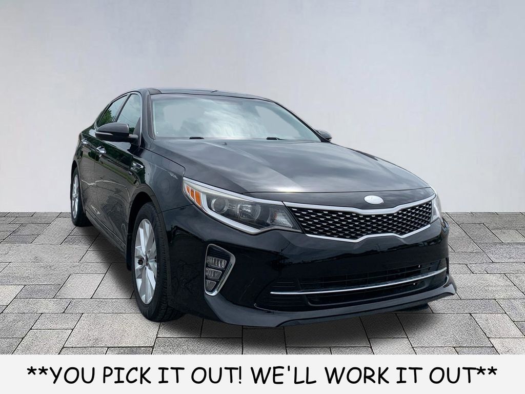 2018 Kia Optima S AT's photo