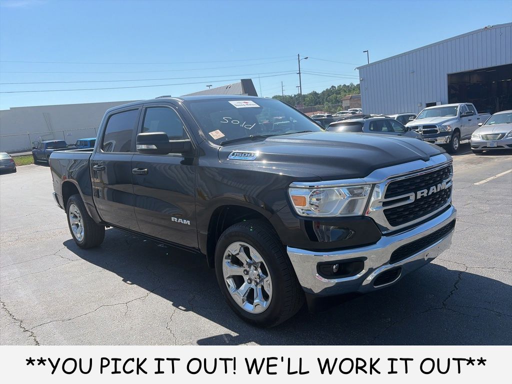 2022 RAM 1500 Big Horn/Lone Star 4x4 Crew Cab 5'7's photo