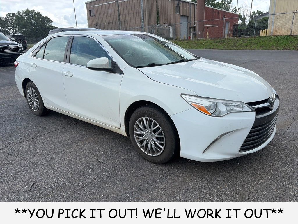 2016 Toyota Camry 2.5 Auto LE's photo