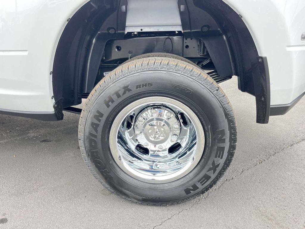 2026 RAM 3500 Tradesman - Photo 10