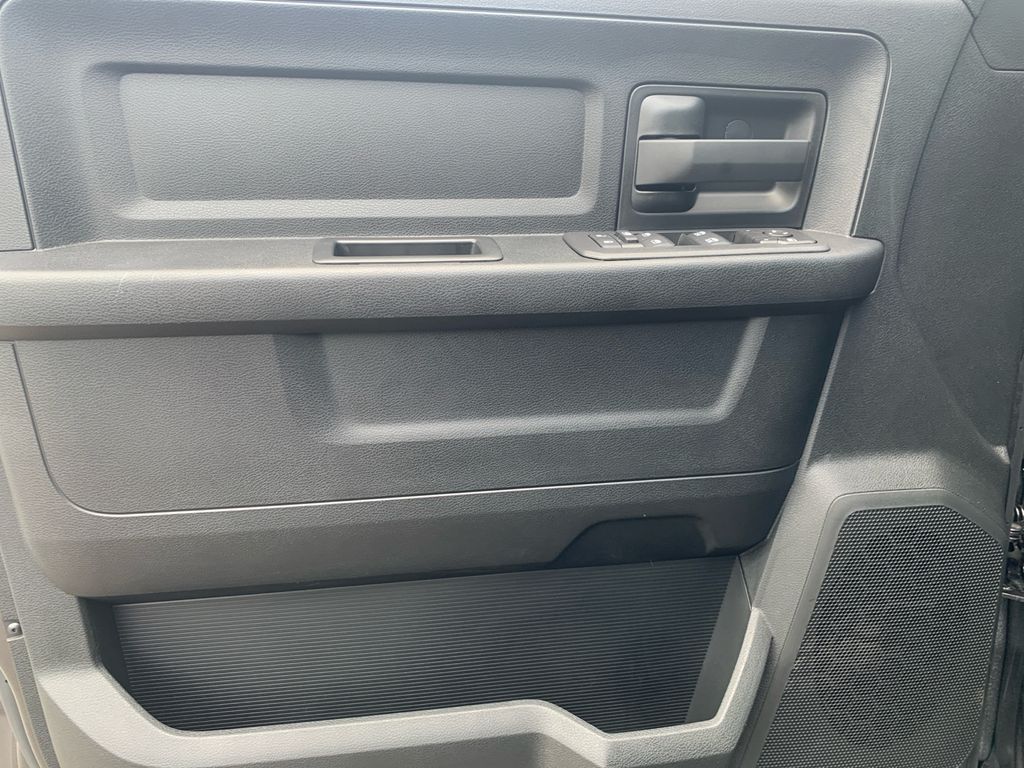 2026 RAM 3500 Tradesman - Photo 11
