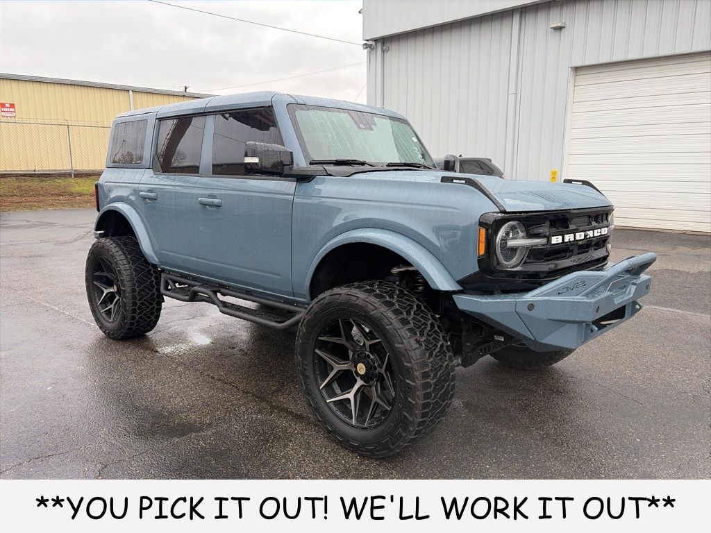 2023 Ford Bronco 4-Door Outer Banks's photo