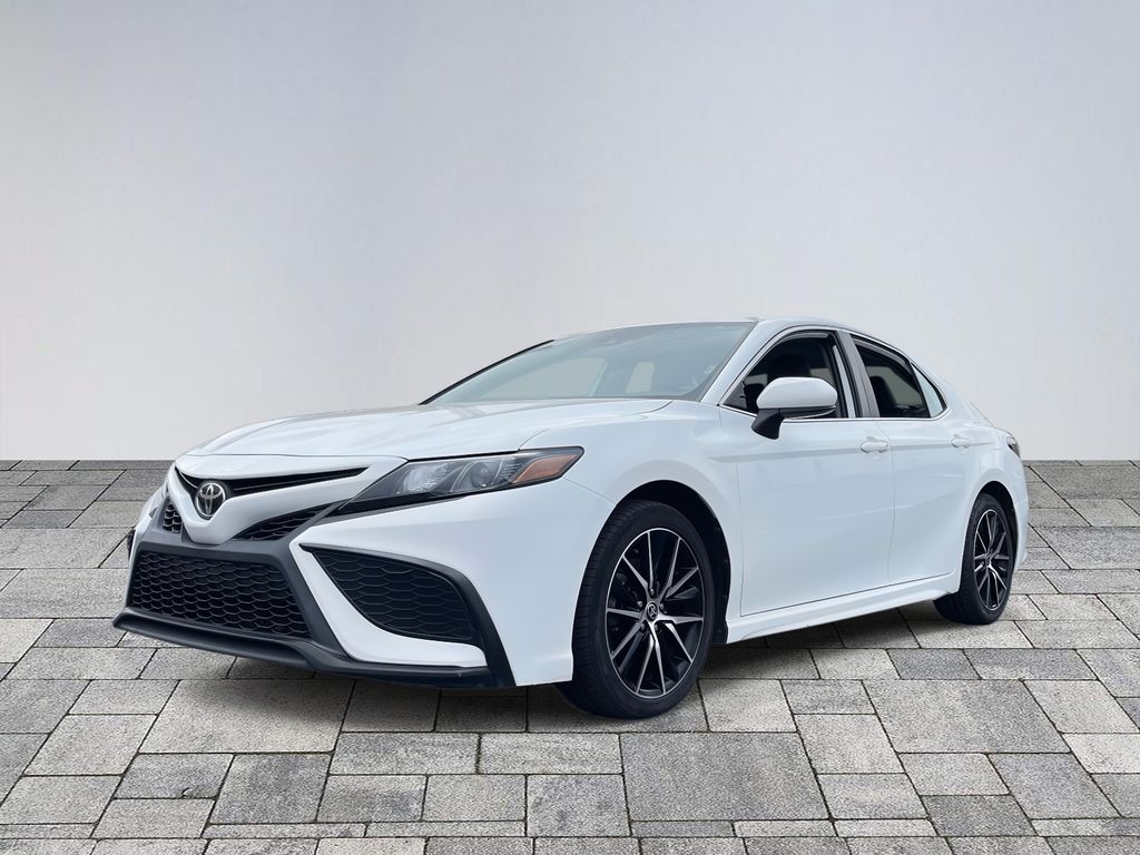 2021 Toyota Camry SE photo 3