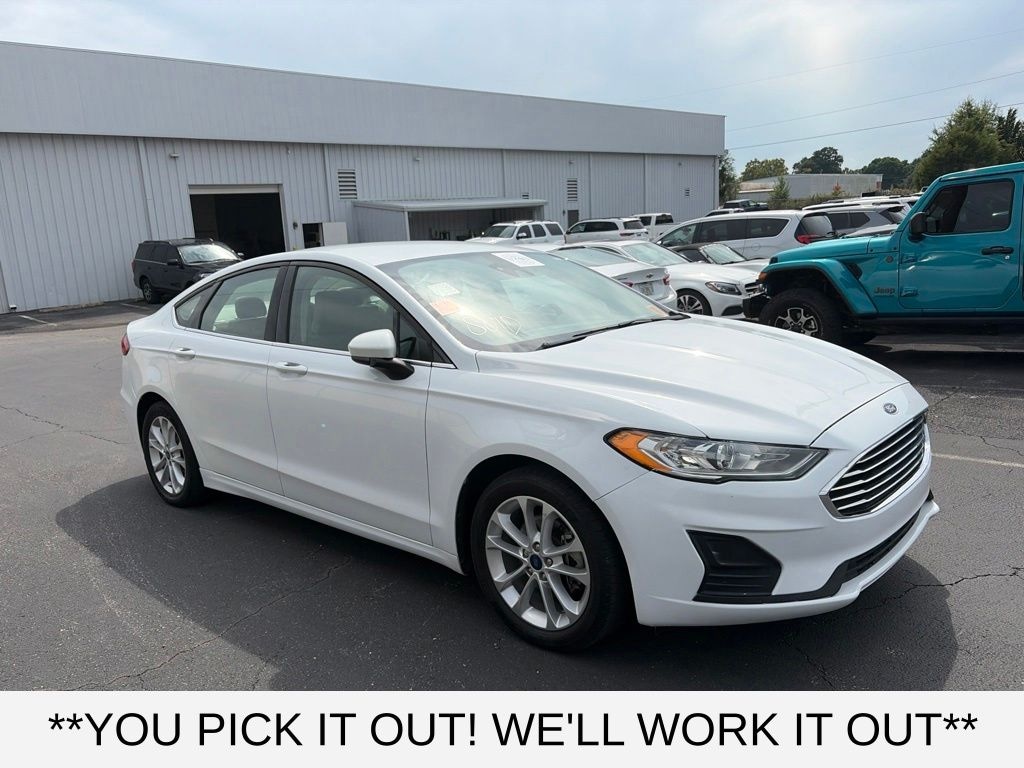 Used 2019 Ford Fusion SE Sedan