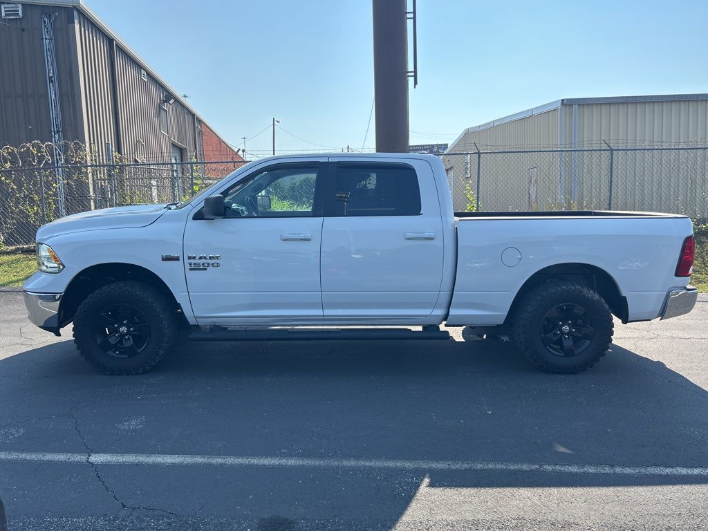 2021 Ram 1500 Classic SLT photo 4