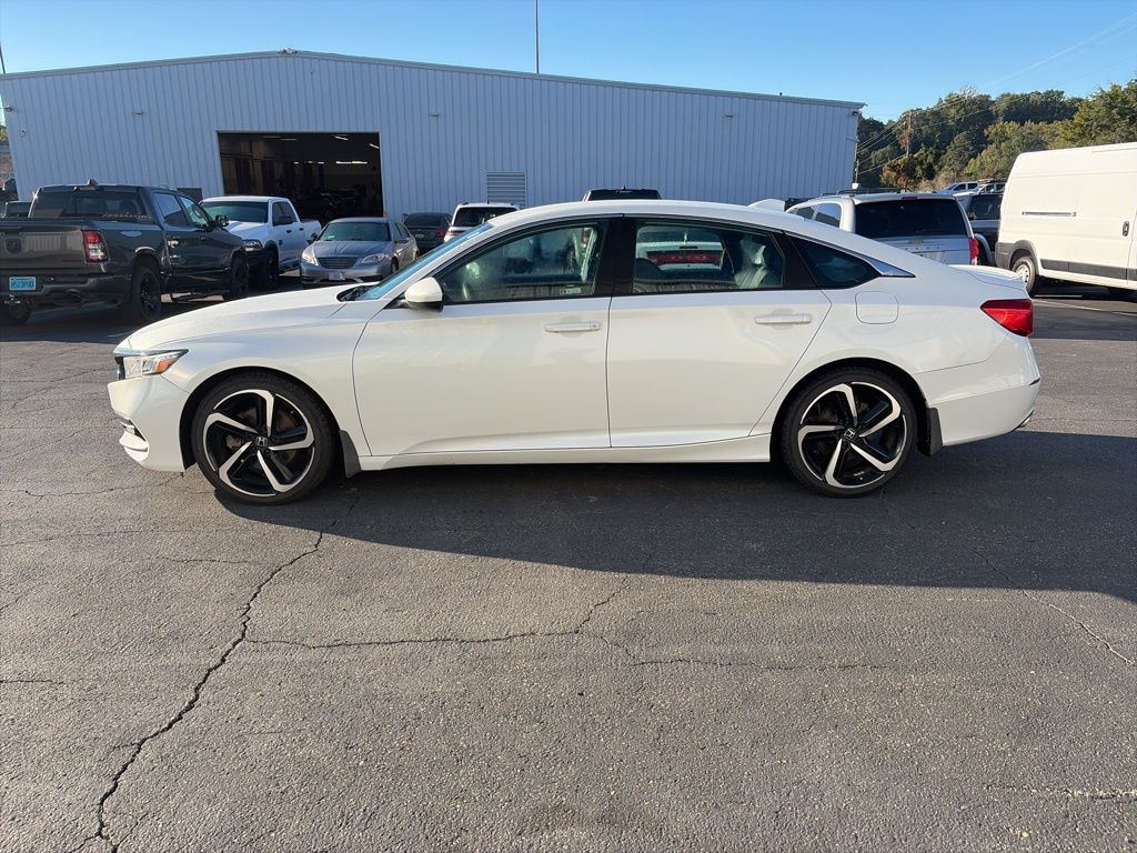 2019 Honda Accord Sport photo 4