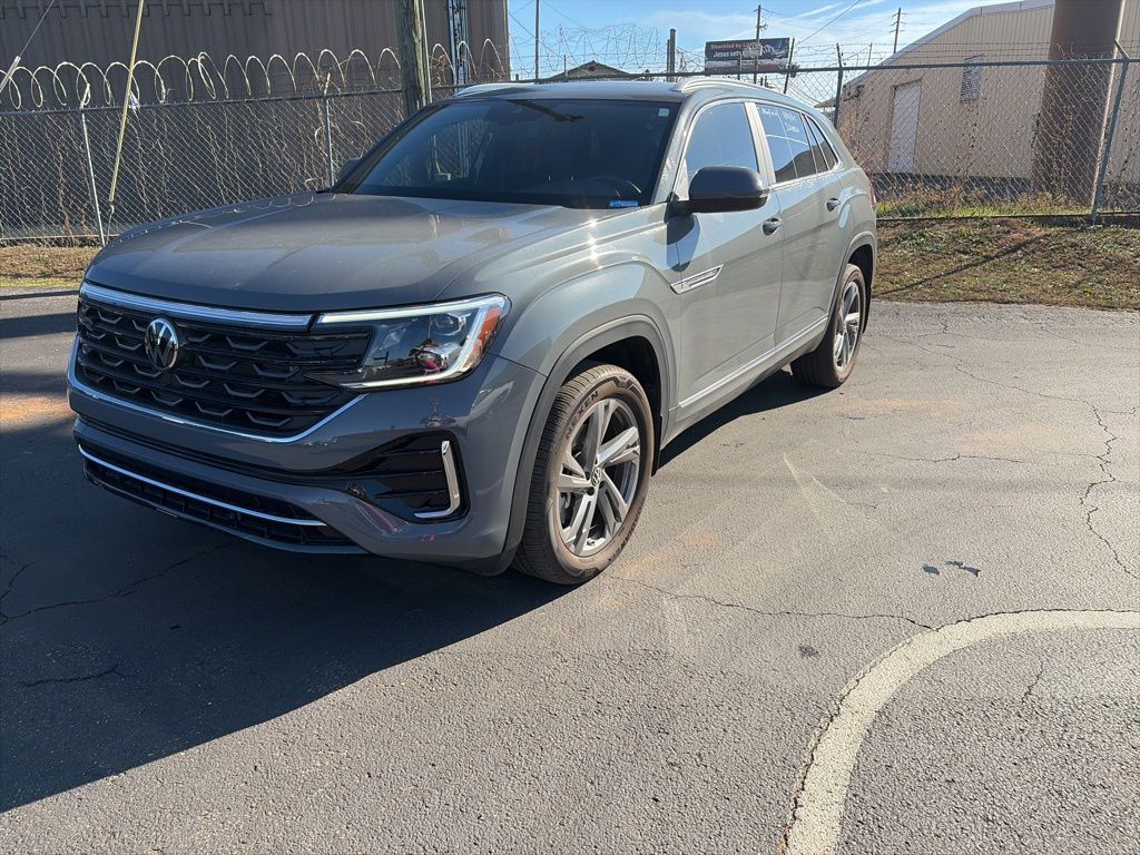 2024 Volkswagen Atlas Cross Sport SEL R-Line photo 2