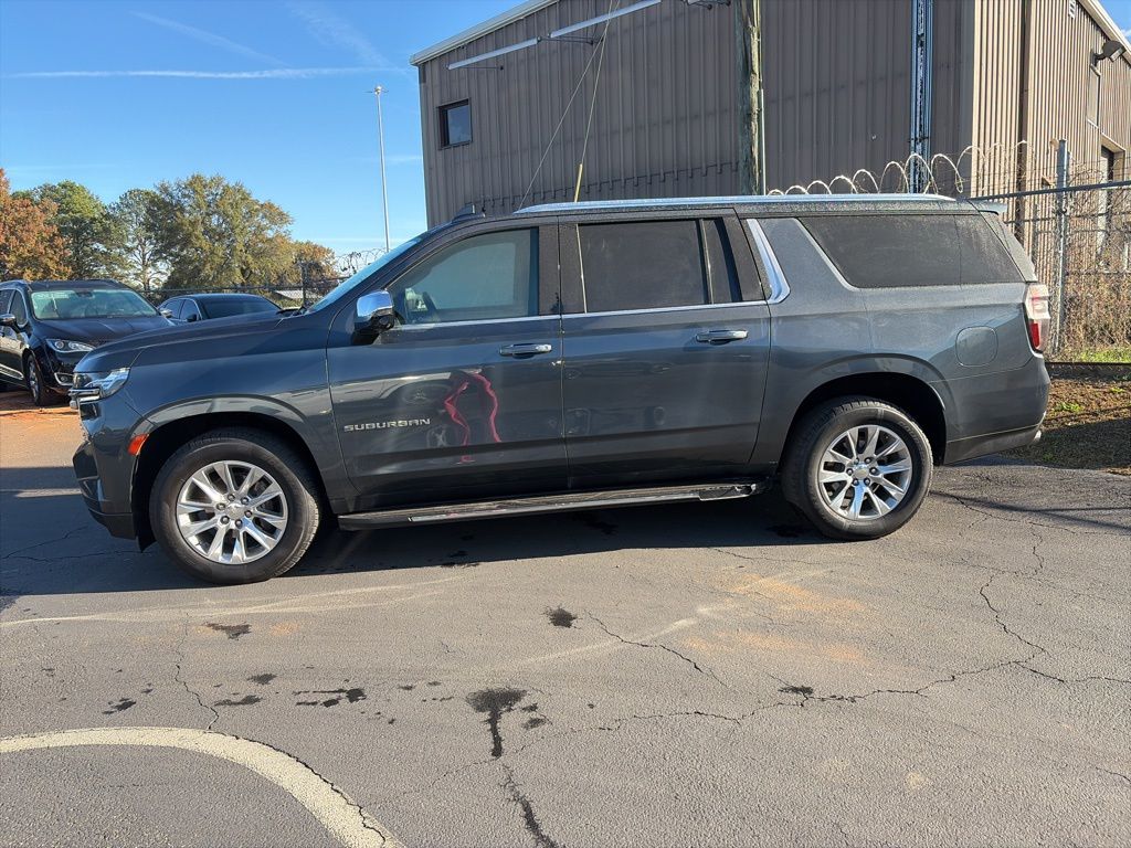 2021 Chevrolet Suburban Premier photo 3