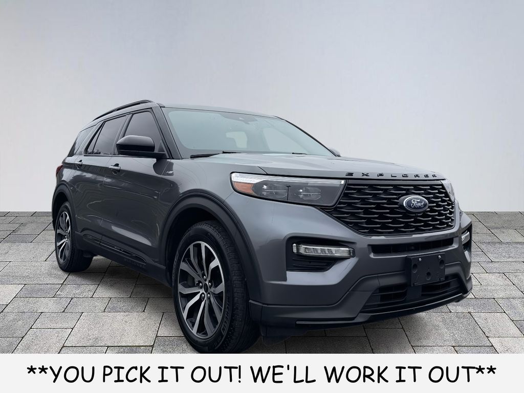2023 Ford Explorer ST-LINE's photo