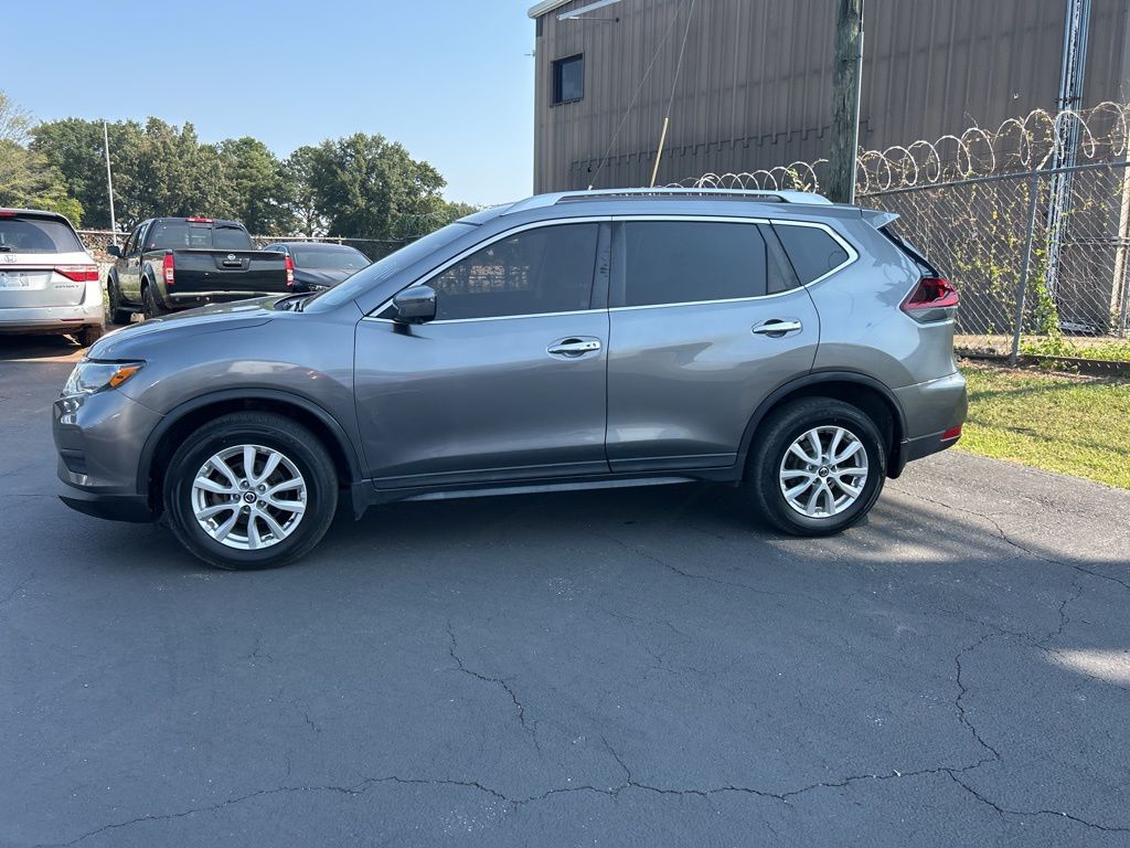 2018 Nissan Rogue SV photo 4