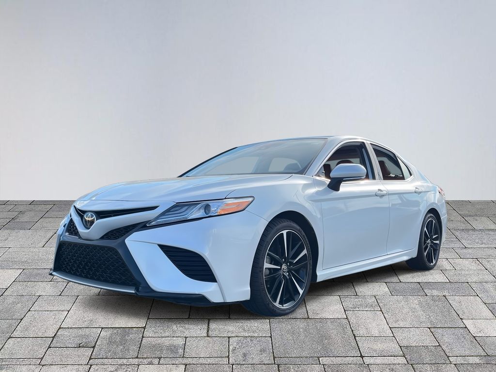 2020 Toyota Camry XSE photo 3