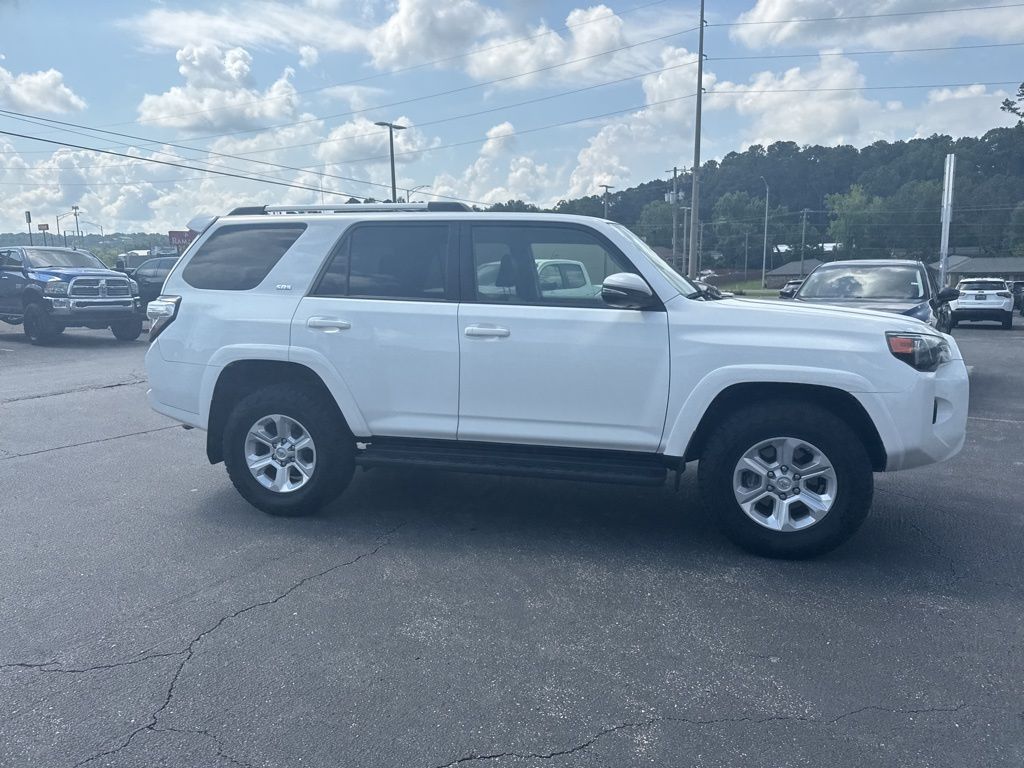 2020 Toyota 4Runner SR5 Premium photo 3