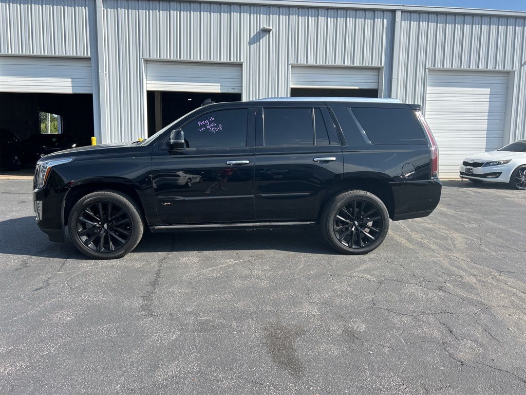 2020 Cadillac Escalade Premium Luxury photo 3