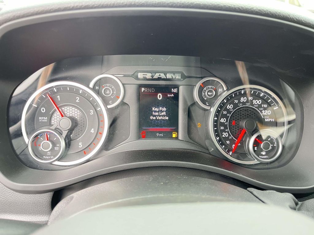 2026 RAM 3500 Tradesman - Photo 14