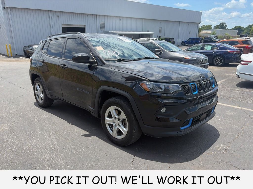 2023 Jeep Compass Latitude 4X4's photo