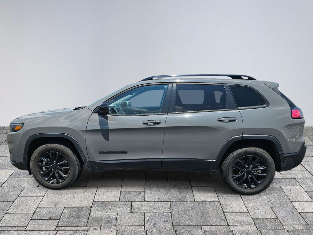 2023 Jeep Cherokee Altitude Lux photo 3