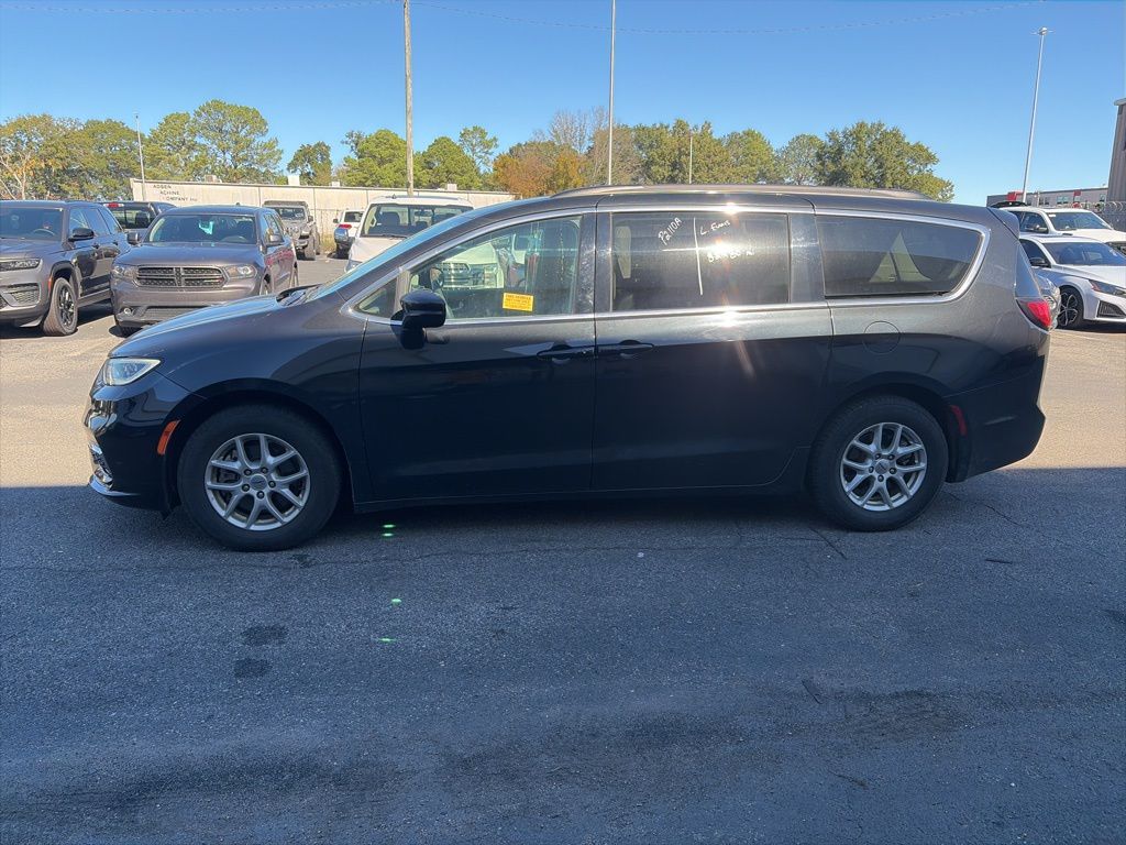 2022 Chrysler Pacifica Touring L photo 4